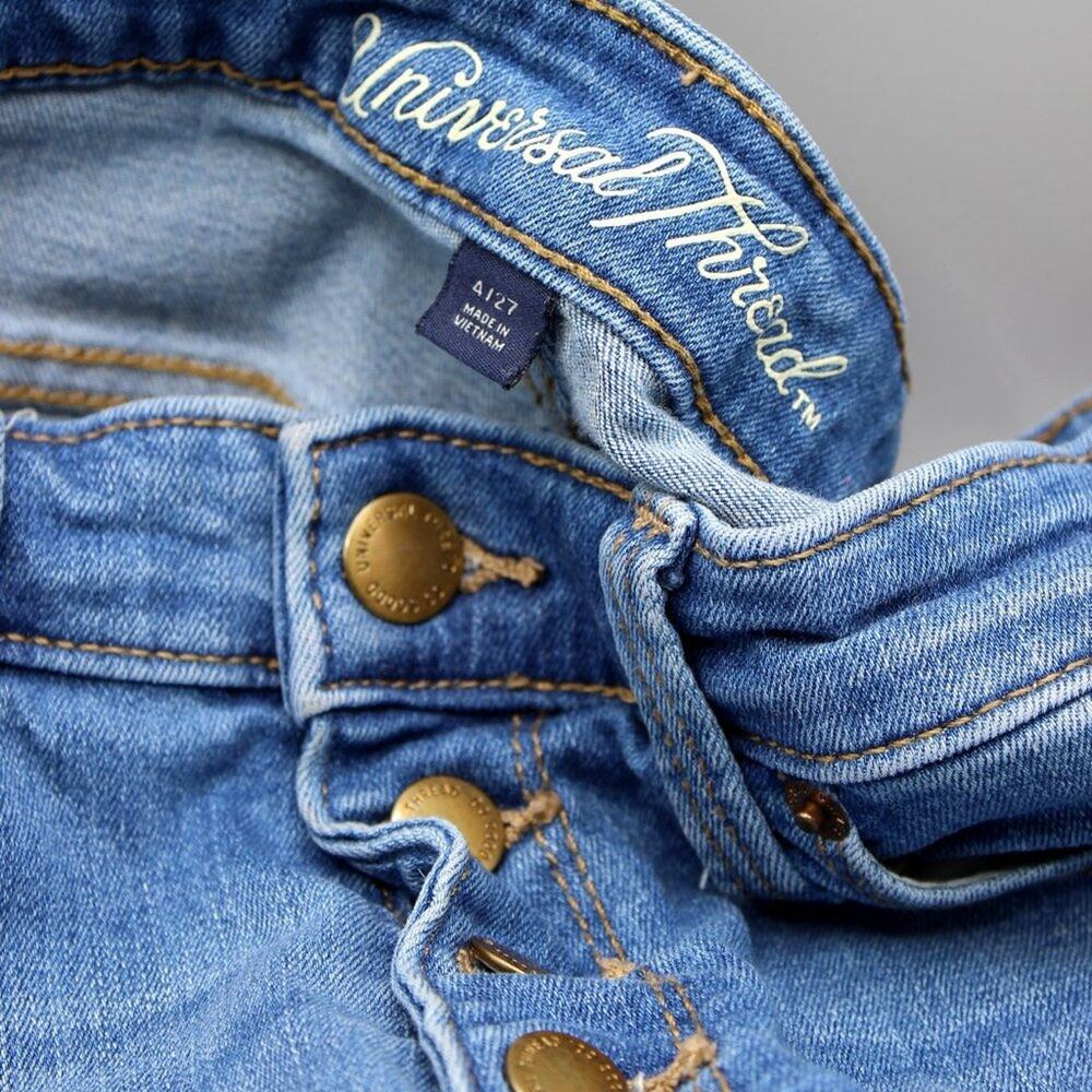 Universal Thread Buttonfly High Rise Midi Jean Sh… - image 5